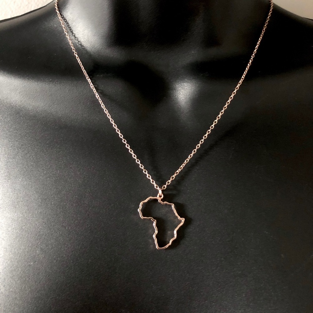 Africa Map Link Chain and Pendant - Dainty Jewelry - Picture 5 of 12